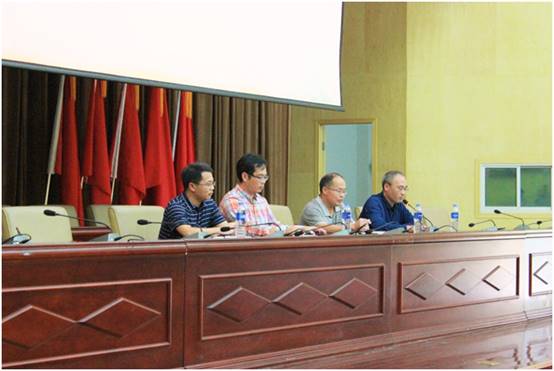 说明: D:\1、学办办公资料（2019年9月1日开始）\管理公司2015年至2019年员工工作资料\2018年管理员工工作\2018年迎新工作\2018年入学教育新闻稿\QQ图片20180926164052.png